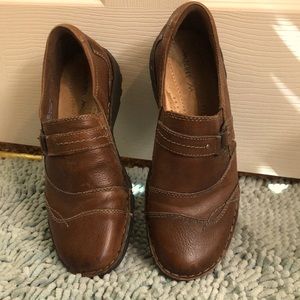 Michel M. 8 med. Brown leather upper.Good used condition.